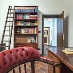 Genoa Belle Arti Elegant Apartment