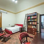 Genoa Belle Arti Elegant Apartment